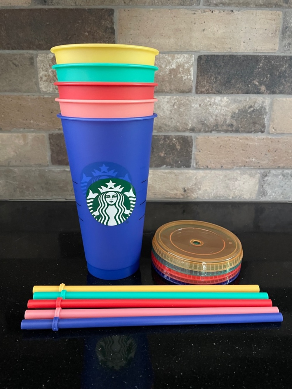 NWOT Set of 5 Starbucks Color Changing Venti Cold Cups